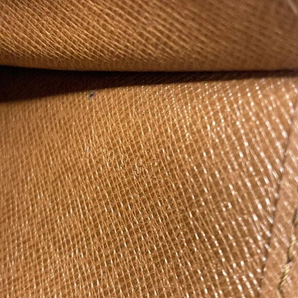 LOUIS VUITTON Bordeaux Monogram - Shoulder Bag 349-072425 - Picture 10 of 11